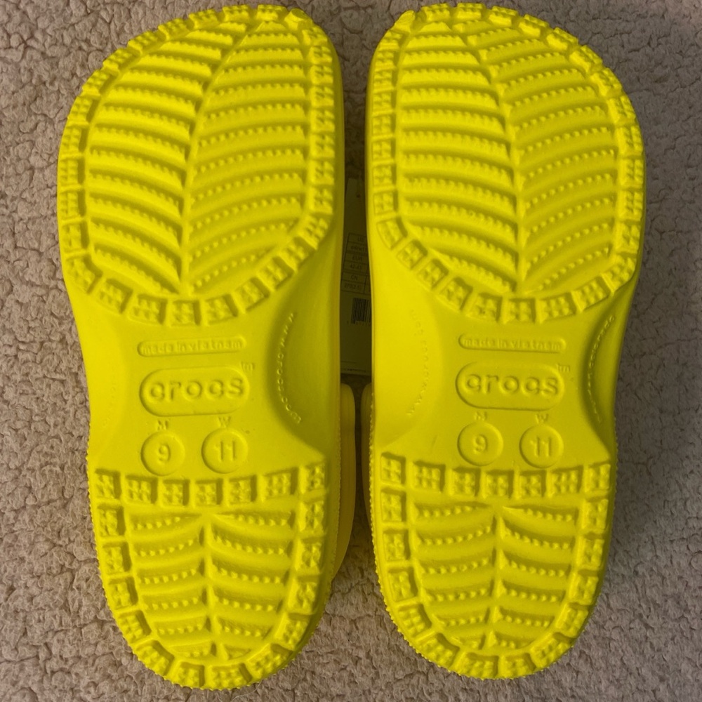 Crocs - Picture 2 of 2